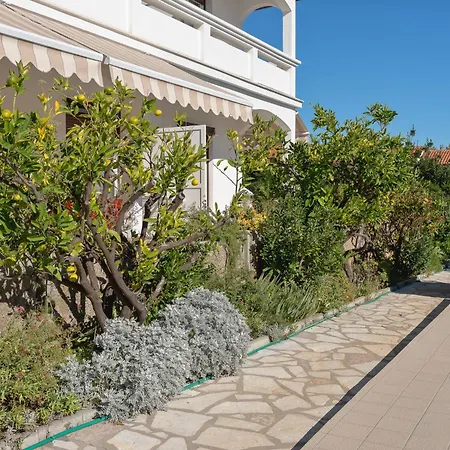 Casa vacanze Ana-1 By Interhome *